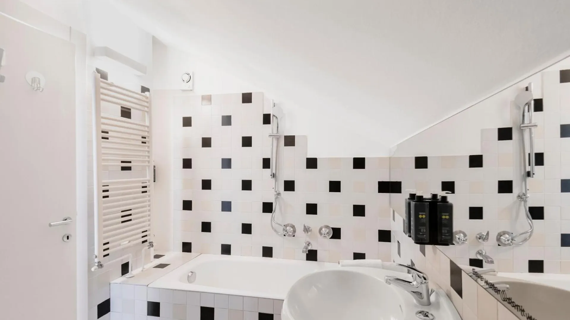 Apartamento RELSTAY - Arco della Pace - Sunny Loft Milán Italia