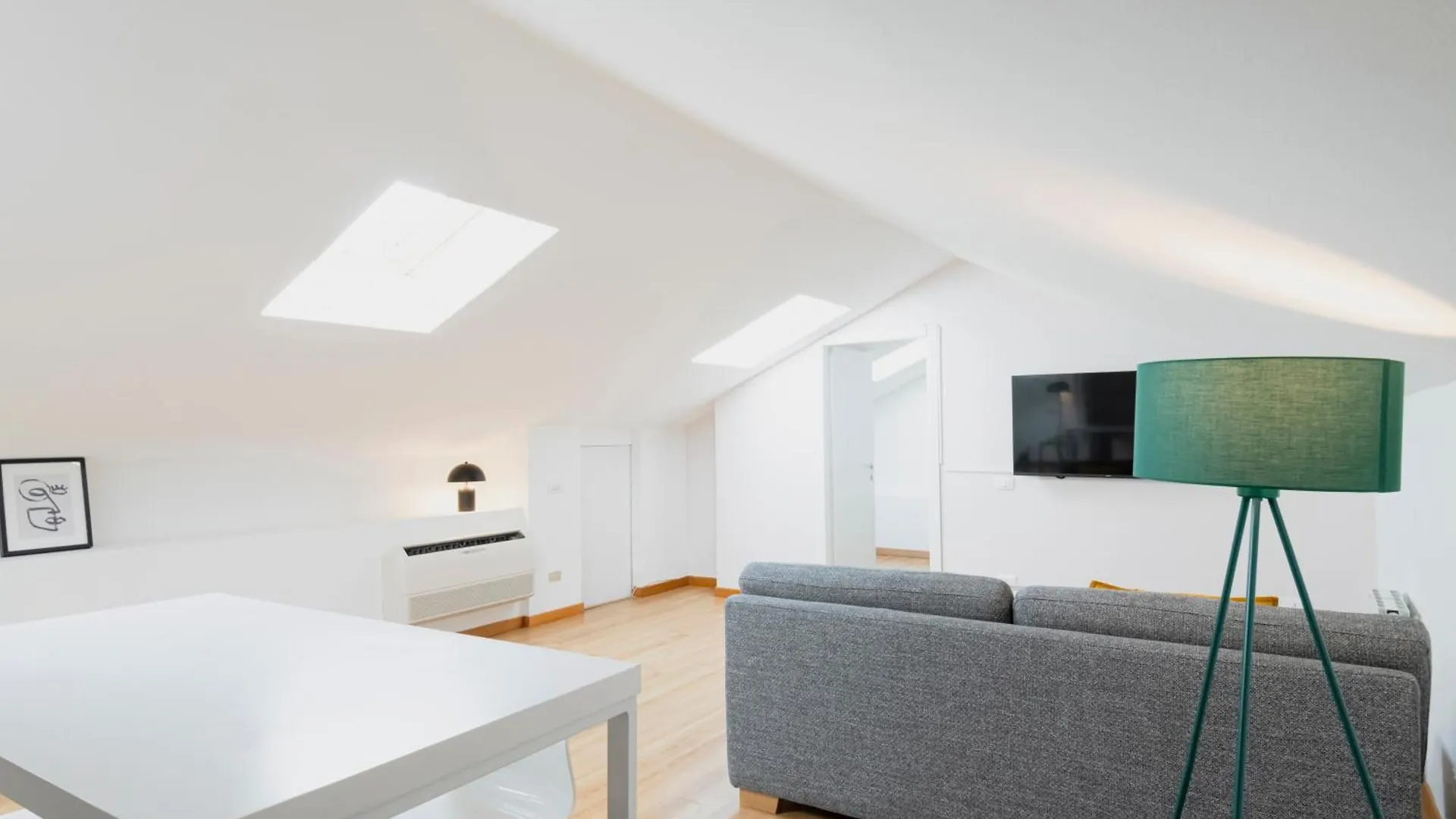 Apartamento RELSTAY - Arco della Pace - Sunny Loft Milán Italia