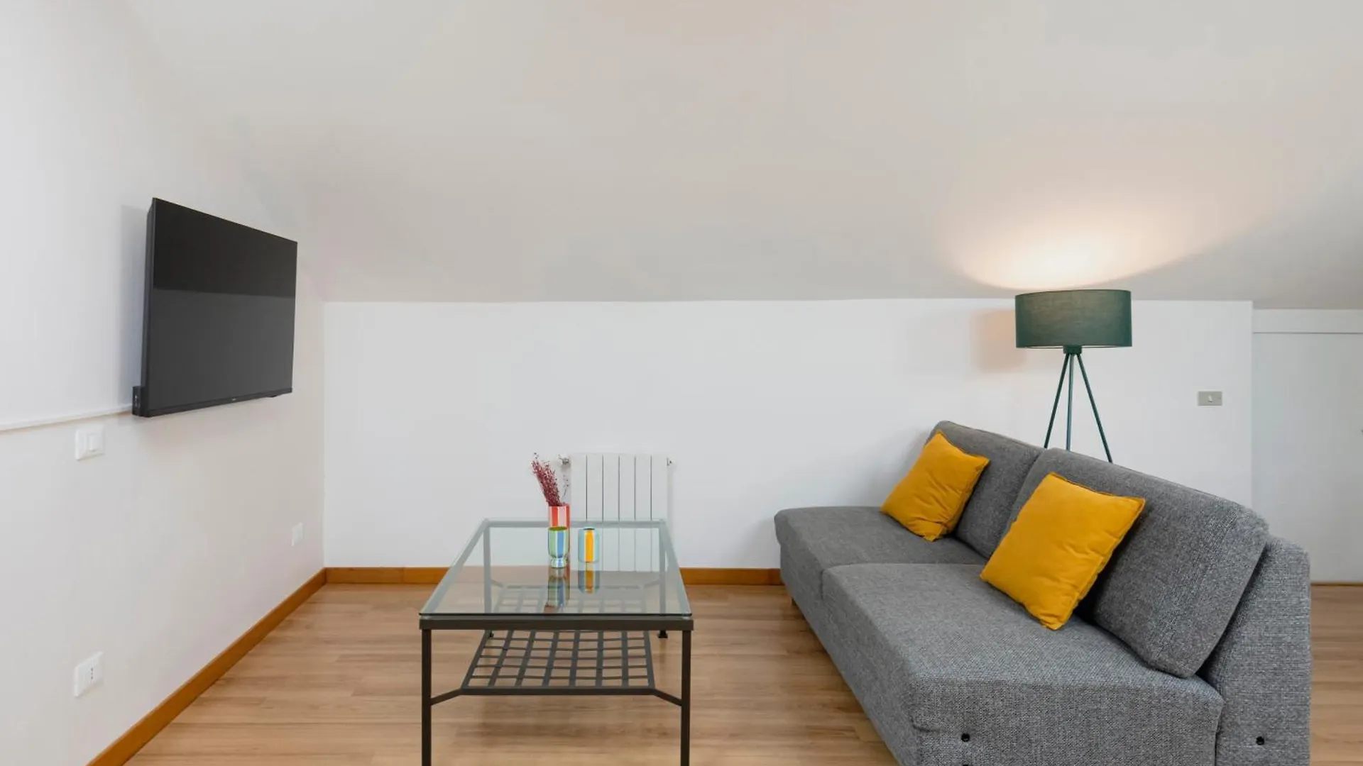 RELSTAY - Arco della Pace - Sunny Loft Milán 0*,