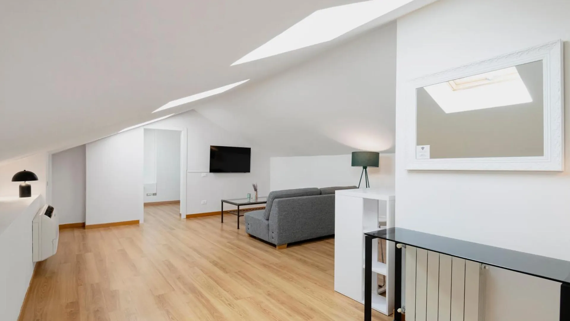 RELSTAY - Arco della Pace - Sunny Loft Milán Apartamento